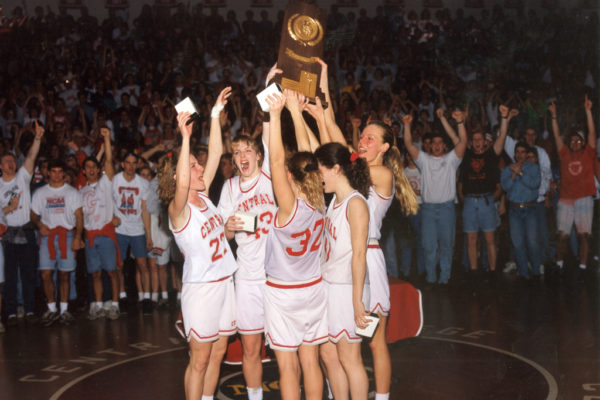 Central capped an improbable run to the 1993 NCAA Division III women’s basketball crown with a victory over Capital University (Ohio) before a raucous P.H. Kuyper Gymnasium crowd. The team’s seniors accepted the trophy (left to right): Jayna Blom Gossling ’93, Tracy Wilson Calvert ’93, Tiffanie Corey Saak ’93, Teresa McGovern Hulleman ’93 and Chris Rogers Healy ’93.