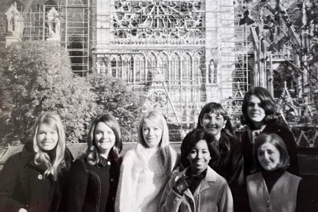 These students pictured in front of the famous Notre Dame cathedral were some of the very first to experience Central’s program in Paris. ��