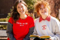 Central College curriculum gives students access to nonprofit collaboration and connection, as Mattie Francis ’23 (pictured right) learned in a course with Kate Nesbit, assistant professor of English (pictured left).
