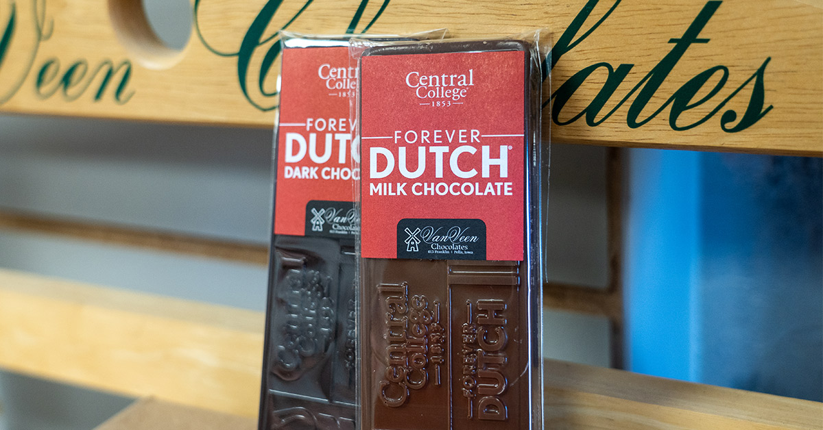Forever Dutch milk and dark chocolate bars